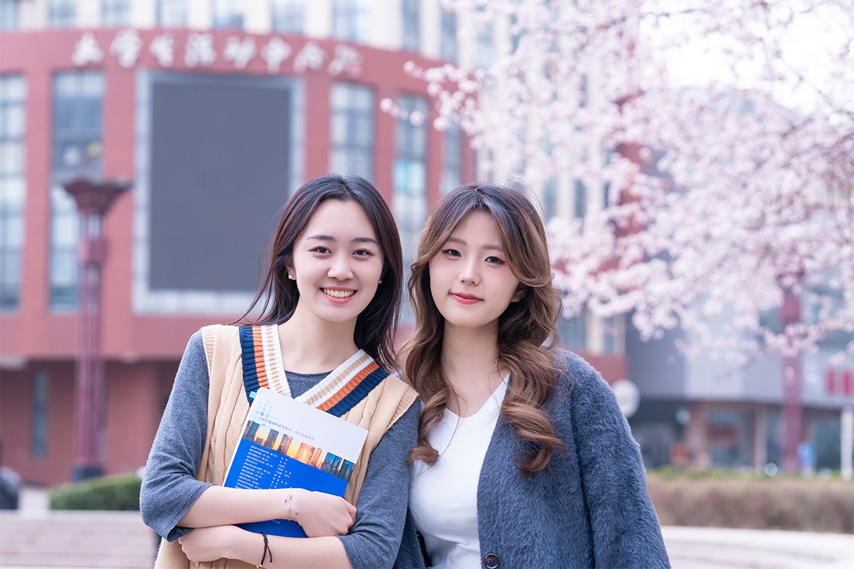 春落首师,解锁清明前夕的浪漫密码